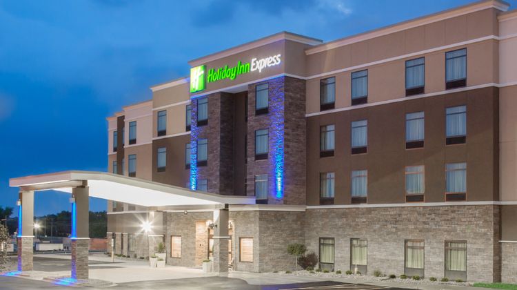 Holiday Inn Express Moline, Quad Cities Exterior