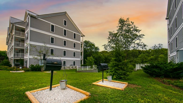 <b>Holiday Inn Club Vacations Holiday Hills Lobby</b>. Images powered by <a href="https://www.leonardoworldwide.com/" title="Leonardo Worldwide" target="_blank">Leonardo</a>.