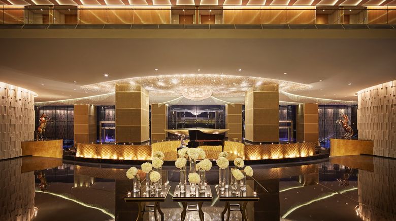 <b>The Meydan Hotel Lobby</b>. Images powered by <a href="https://www.leonardoworldwide.com/" title="Leonardo Worldwide" target="_blank">Leonardo</a>.