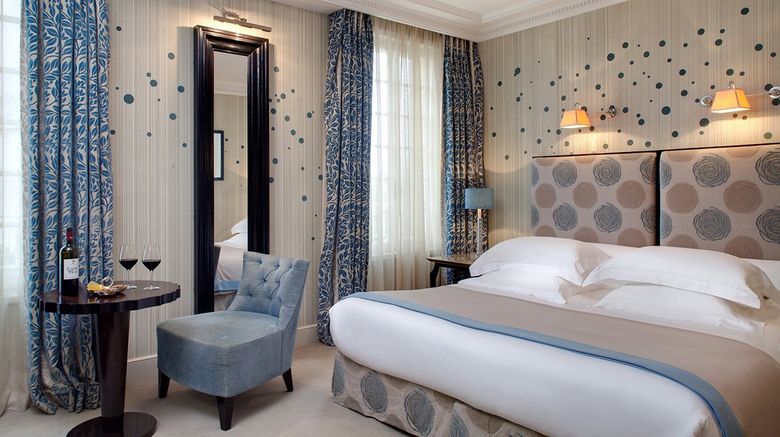 <b>Hostellerie De Pavie Room</b>. Images powered by <a href="https://www.leonardoworldwide.com/" title="Leonardo Worldwide" target="_blank">Leonardo</a>.