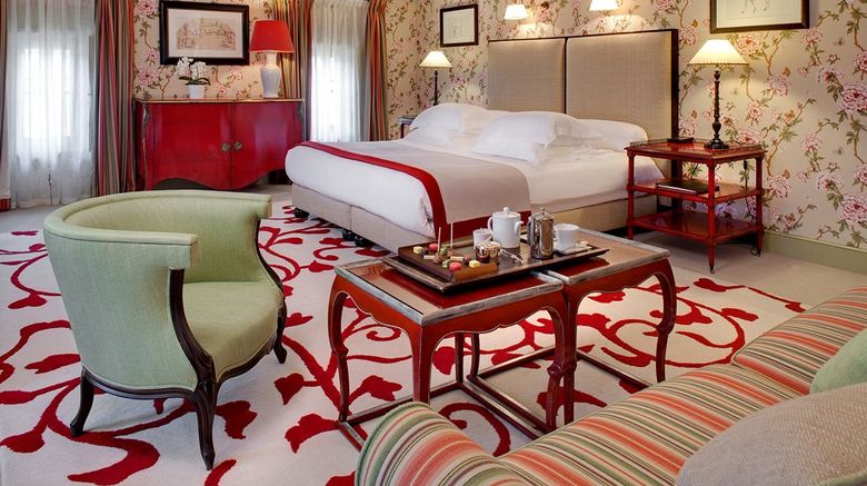 <b>Hostellerie De Pavie Suite</b>. Images powered by <a href="https://www.leonardoworldwide.com/" title="Leonardo Worldwide" target="_blank">Leonardo</a>.