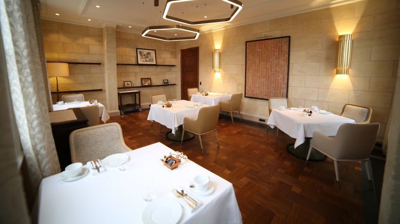 <b>Hostellerie De Pavie Restaurant</b>. Images powered by <a href="https://www.leonardoworldwide.com/" title="Leonardo Worldwide" target="_blank">Leonardo</a>.