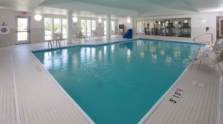 Holiday Inn Express & Suites Gaylord Pool