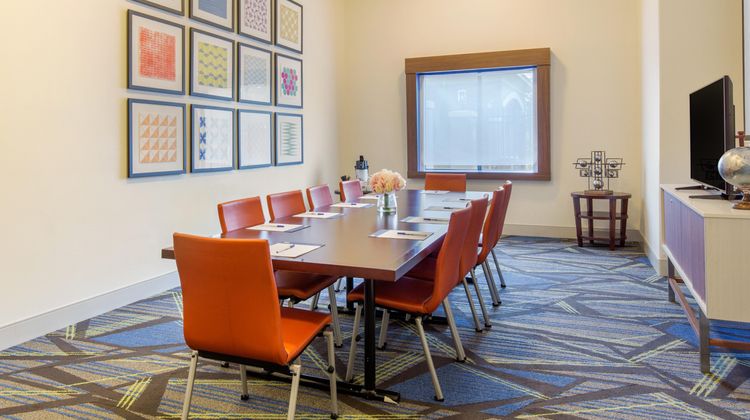 Holiday Inn Express & Suites Alvin Meeting