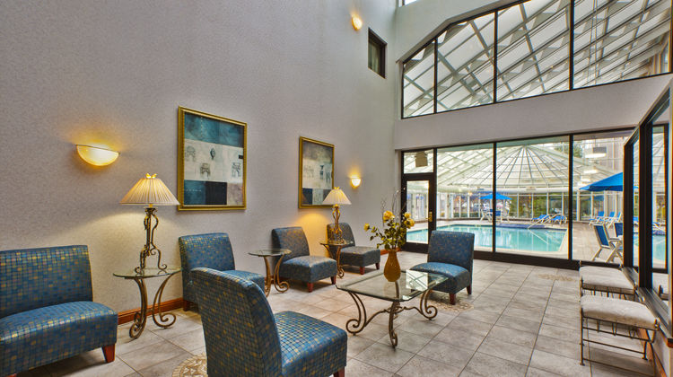 Holiday Inn Express Hotel & Suites Lobby