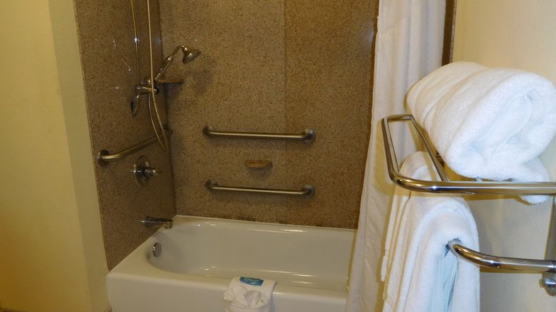 <b>Holiday Inn Express Hotel & Suites Room</b>. Images powered by <a href="https://www.leonardoworldwide.com/" title="Leonardo Worldwide" target="_blank">Leonardo</a>.