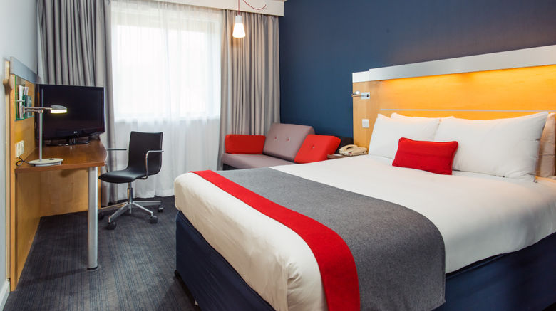 <b>Holiday Inn Express Hemel Hempstead Room</b>. Images powered by <a href="https://www.leonardoworldwide.com/" title="Leonardo Worldwide" target="_blank">Leonardo</a>.