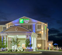 Holiday Inn Express & Suites Clarksville Exterior
