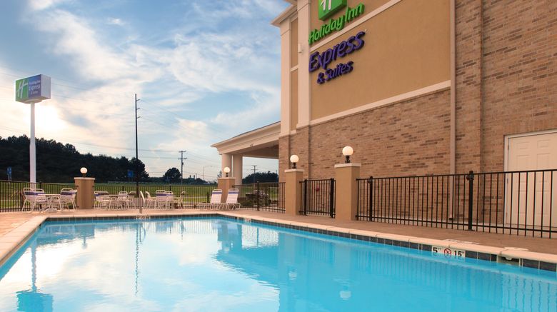 <b>Holiday Inn Express & Suites Clarksville Pool</b>. Images powered by <a href="https://www.leonardoworldwide.com/" title="Leonardo Worldwide" target="_blank">Leonardo</a>.