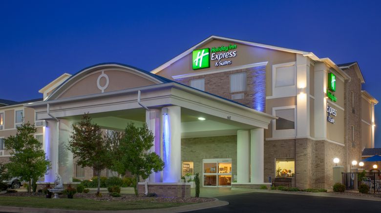 <b>Holiday Inn Express & Suites Clarksville Exterior</b>. Images powered by <a href="https://www.leonardoworldwide.com/" title="Leonardo Worldwide" target="_blank">Leonardo</a>.