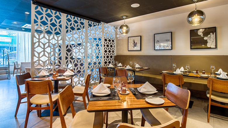 <b>Holiday Inn Belo Horizonte Savassi Restaurant</b>. Images powered by <a href="https://www.leonardoworldwide.com/" title="Leonardo Worldwide" target="_blank">Leonardo</a>.