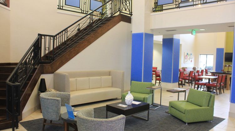 Holiday Inn Express Corydon Lobby