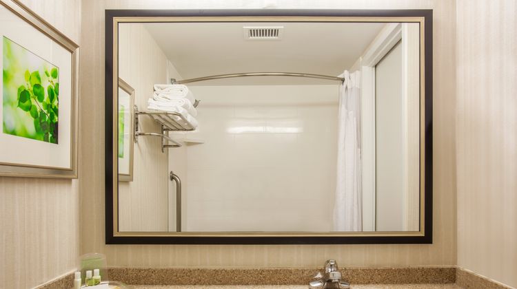 Holiday Inn Toronto Intl Airport Room