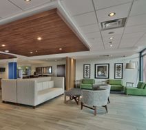 Holiday Inn Express & Suites Broomfield Lobby