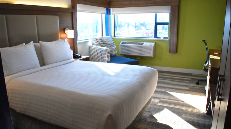 Holiday Inn Express Vancouver Arpt Room