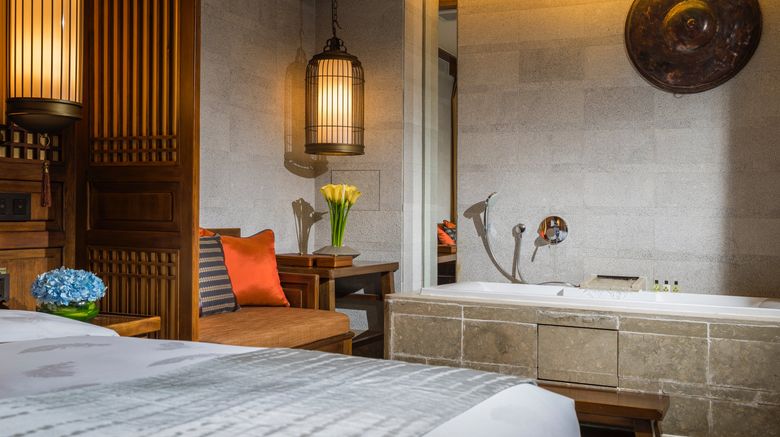 <b>InterContinental Lijiang Ancient Town Room</b>. Images powered by <a href="https://www.leonardoworldwide.com/" title="Leonardo Worldwide" target="_blank">Leonardo</a>.