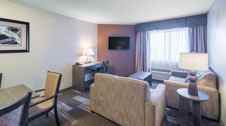 <b>Holiday Inn Express & Suites St. Paul Suite</b>. Images powered by <a href="https://www.leonardoworldwide.com/" title="Leonardo Worldwide" target="_blank">Leonardo</a>.