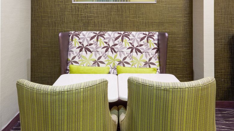 <b>Holiday Inn Express & Suites St. Paul Lobby</b>. Images powered by <a href="https://www.leonardoworldwide.com/" title="Leonardo Worldwide" target="_blank">Leonardo</a>.