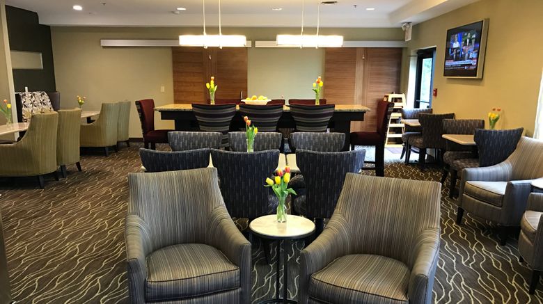 <b>Holiday Inn Express & Suites St. Paul Lobby</b>. Images powered by <a href="https://www.leonardoworldwide.com/" title="Leonardo Worldwide" target="_blank">Leonardo</a>.