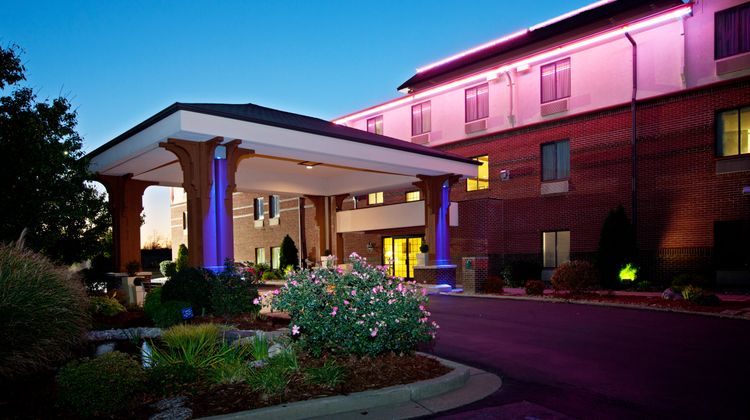 Holiday Inn Express Corydon Exterior