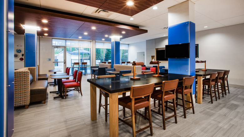 <b>Holiday Inn Express & Stes Atlanta North Lobby</b>. Images powered by <a href="https://www.leonardoworldwide.com/" title="Leonardo Worldwide" target="_blank">Leonardo</a>.