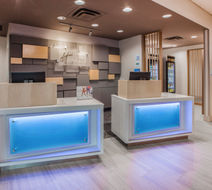 Holiday Inn Express & Stes Atlanta North Lobby
