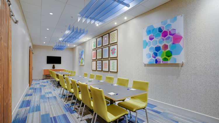 Holiday Inn Express & Stes Ft Washington Meeting