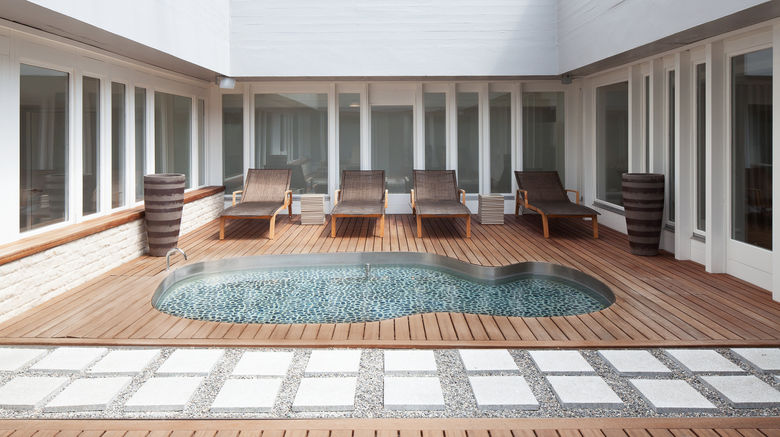 <b>Crowne Plaza Zurich Pool</b>. Images powered by <a href="https://www.leonardoworldwide.com/" title="Leonardo Worldwide" target="_blank">Leonardo</a>.