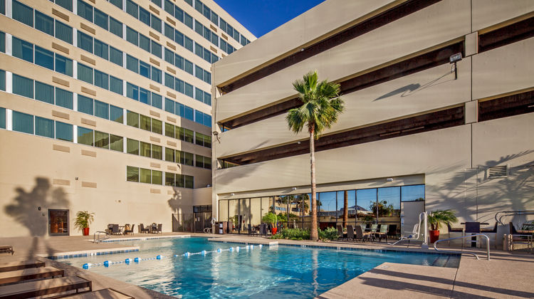 Crowne Plaza Phoenix Airport - PHX Pool