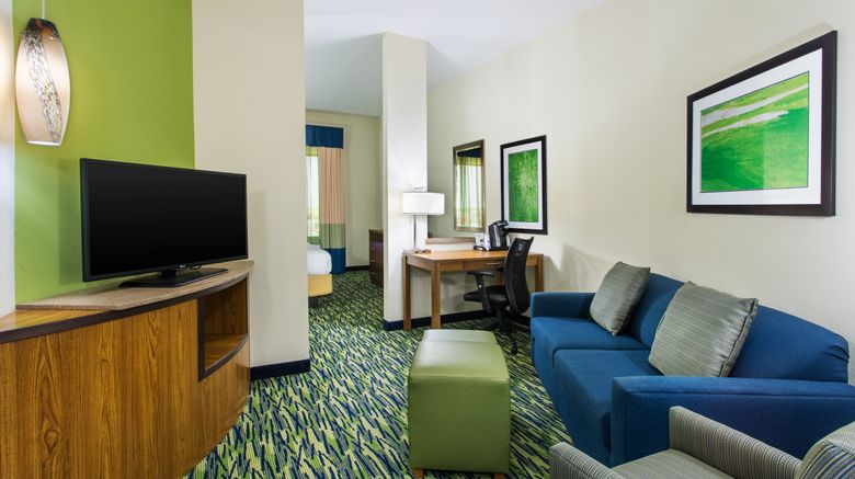 <b>Holiday Inn Express & Suites Midland Suite</b>. Images powered by <a href="https://www.leonardoworldwide.com/" title="Leonardo Worldwide" target="_blank">Leonardo</a>.