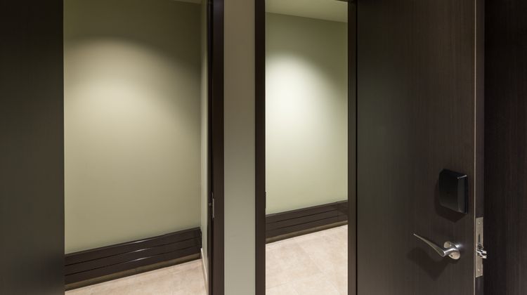 Staybridge Suites Saskatoon University Lobby