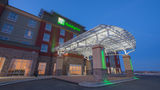 Holiday Inn Bismarck Exterior