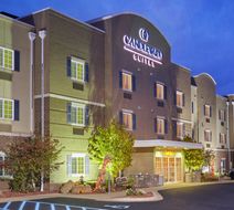 Candlewood Suites Milwaukee Airport Exterior