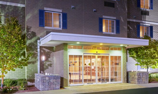 Candlewood Suites Milwaukee Airport Exterior