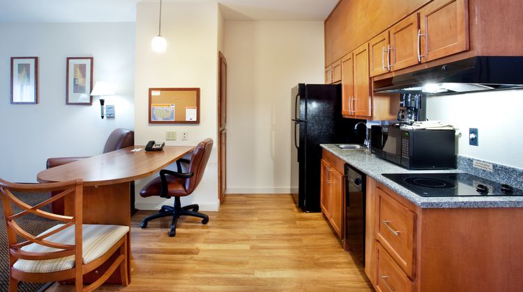 Candlewood Suites New Iberia Room