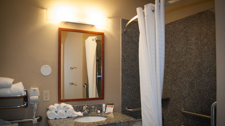<b>Candlewood Suites New Iberia Room</b>. Images powered by <a href="https://www.leonardoworldwide.com/" title="Leonardo Worldwide" target="_blank">Leonardo</a>.