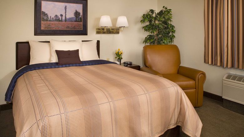 <b>Candlewood Suites New Iberia Room</b>. Images powered by <a href="https://www.leonardoworldwide.com/" title="Leonardo Worldwide" target="_blank">Leonardo</a>.