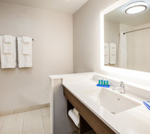 Holiday Inn Express Hotel & Suites Room