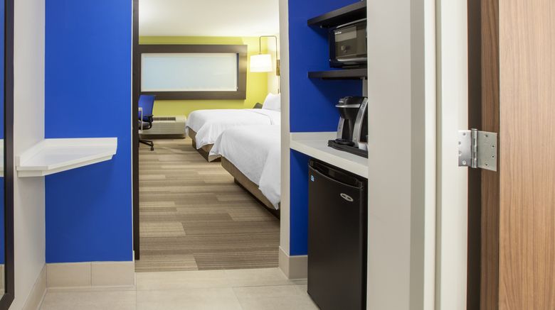 <b>Holiday Inn Express Hotel & Suites Room</b>. Images powered by <a href="https://www.leonardoworldwide.com/" title="Leonardo Worldwide" target="_blank">Leonardo</a>.