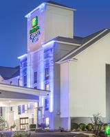 Holiday Inn Express & Suites
