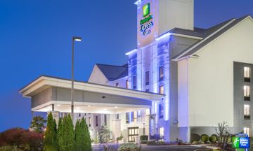 Holiday Inn Express & Suites