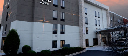 Holiday Inn Express & Suites RDU RTP Exterior