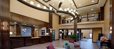 Holiday Inn Express Exterior