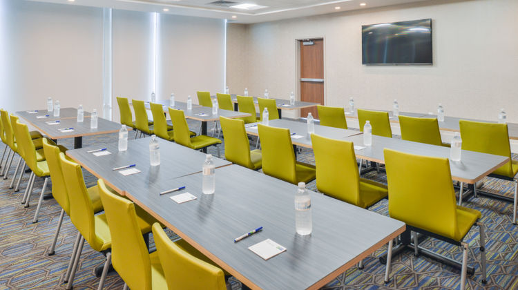 Holiday Inn Express & Suites Chadron Meeting