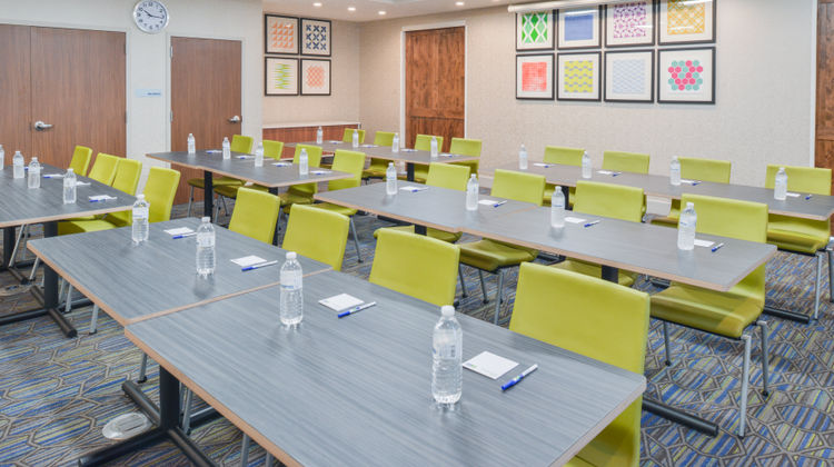 Holiday Inn Express & Suites Chadron Meeting
