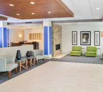 Holiday Inn Express & Suites Chadron Lobby