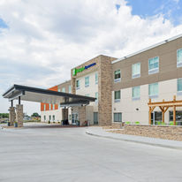 Holiday Inn Express & Suites Chadron