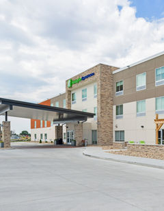 Holiday Inn Express & Suites Chadron