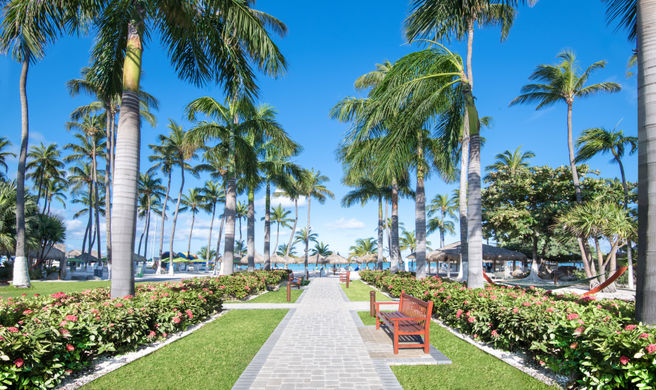 Holiday Inn Resort & Casino Aruba Beach Exterior
