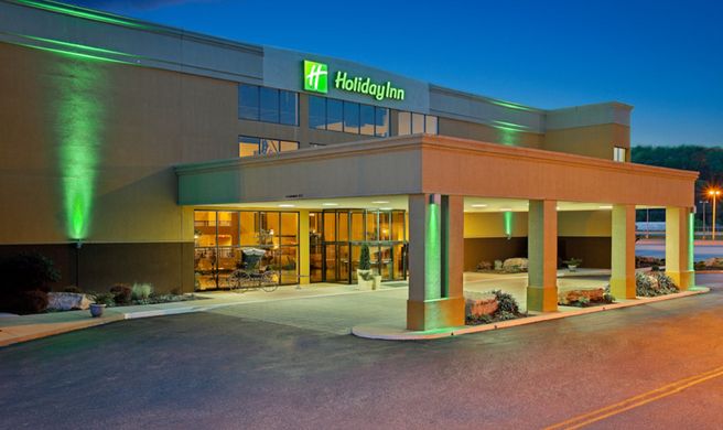 Holiday Inn Morgantown Exterior
